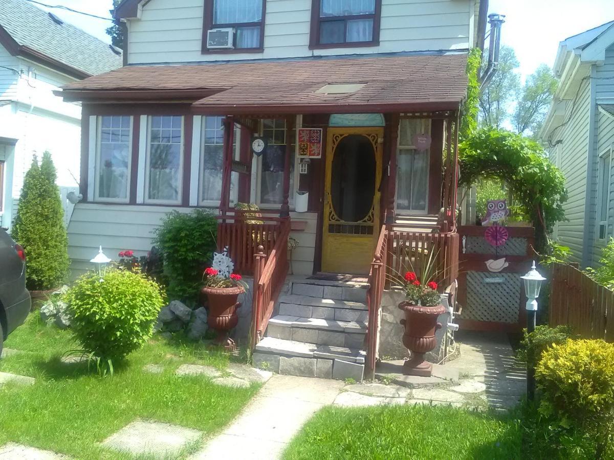 The Owl House Bed and Breakfast Toronto Exterior foto